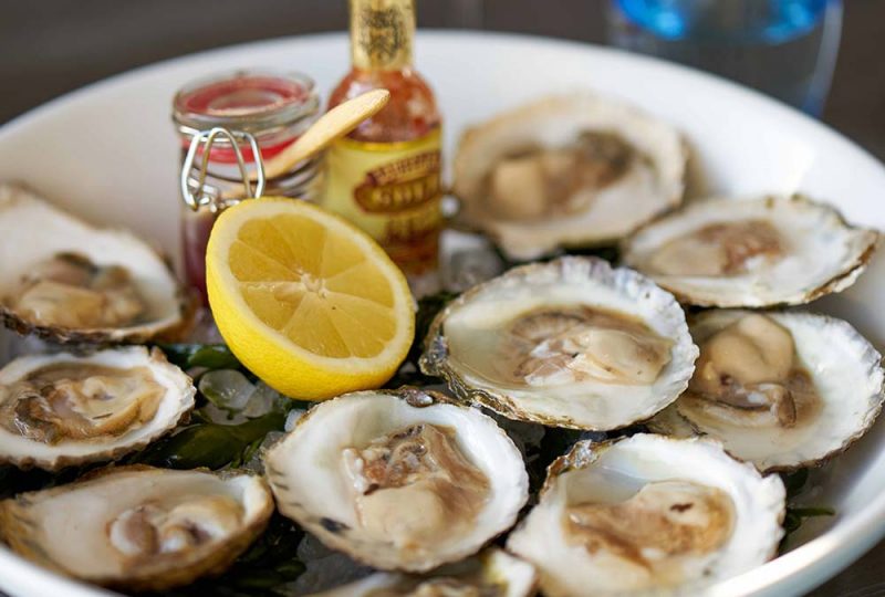Verse oesters eten | Het Oude Veerhuis Ammerzoden